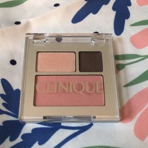 Brand new Clinique eye shadow and blush duo